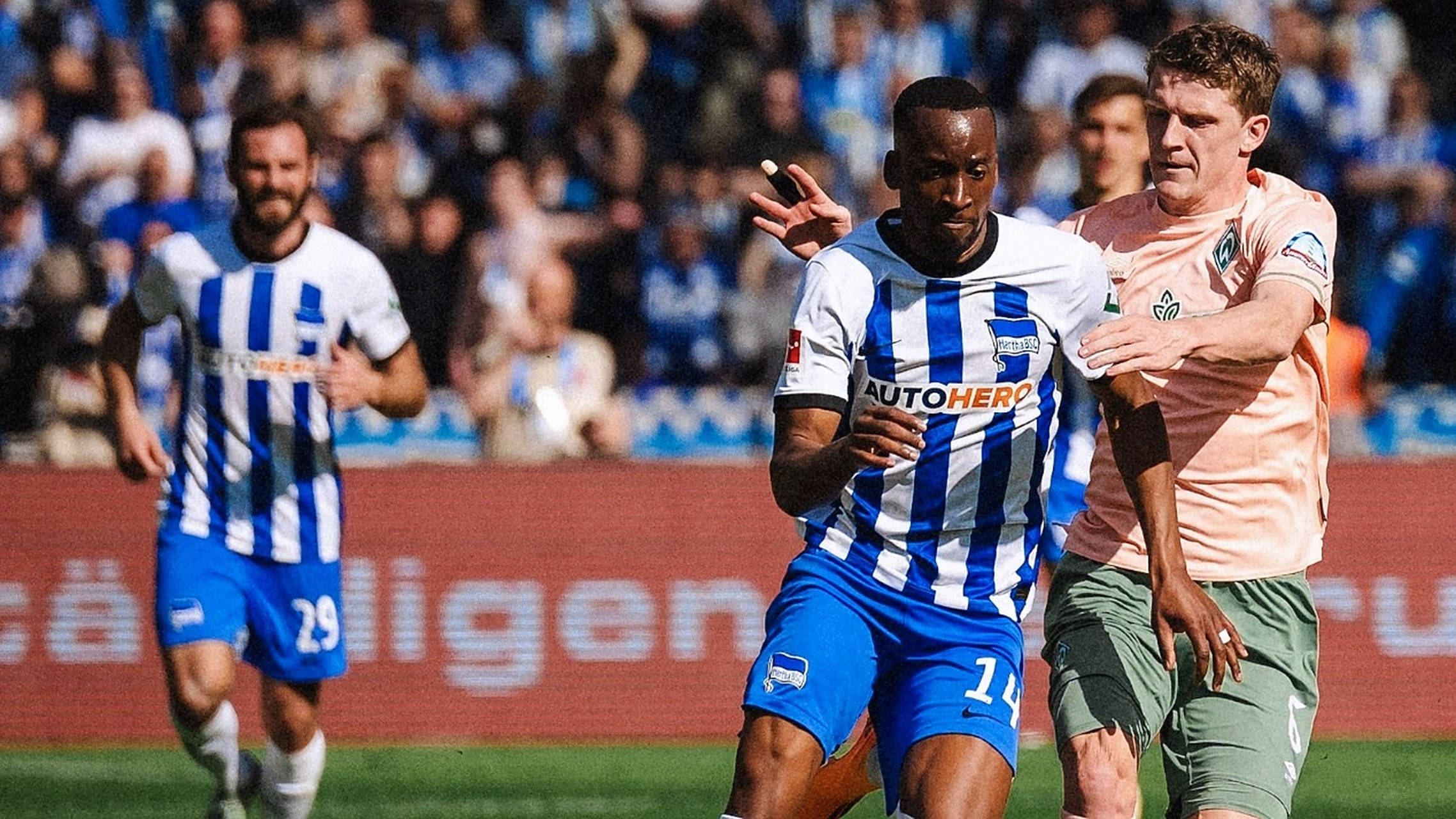 柏林赫塔攻击火力全开,连续击败对手 柏林赫塔攻击火力全开,连续击败对手